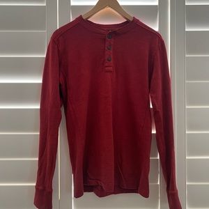 Mens Xs button long sleeve tee